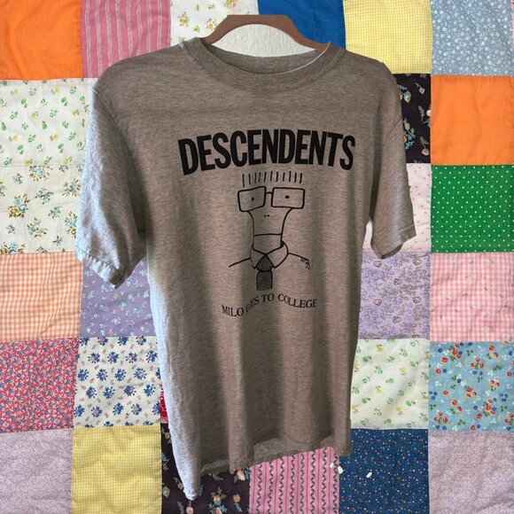 Vintage 90s / Early 2000s Y2K Descendents Milo Goes To College Grey Band Tee - Picture 1 of 4